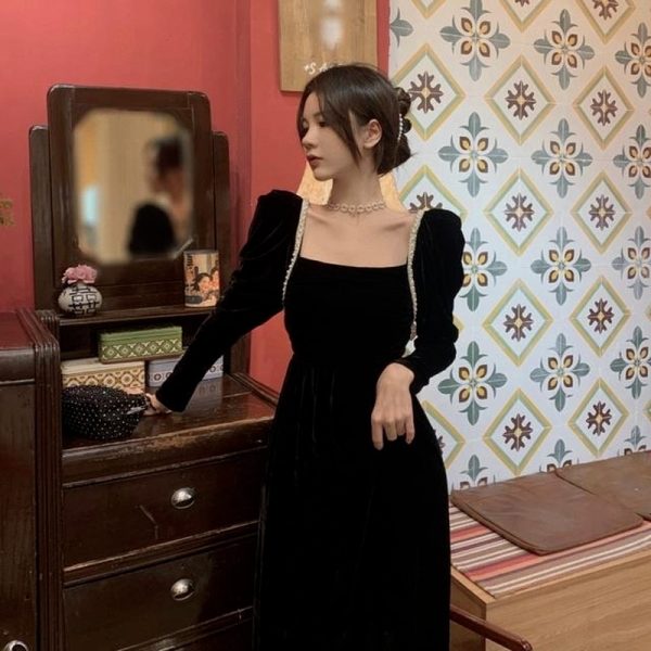 2021-Autumn-Retro-Black-Midi-Dress-Women-Elegant-Velvet-Midi-Dress-Ladies-Long-Sleeve-Pure-Collor-1