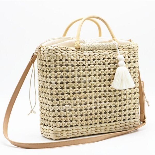 2-Color-Hollow-fringed-woven-straw-bag-Wooden-handle-natural-color-shopping-bag-Woman-fashion-tassel-1.jpg