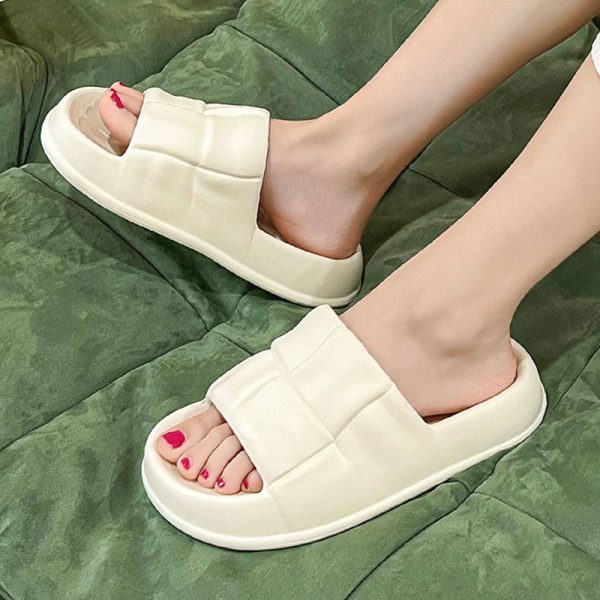 Women-s-Slippers-2022-Summer-EVA-Soft-Thick-Platform-Ladies-Slides-Comfortable-Home-Bathroom-Female-Slipper-1.jpg