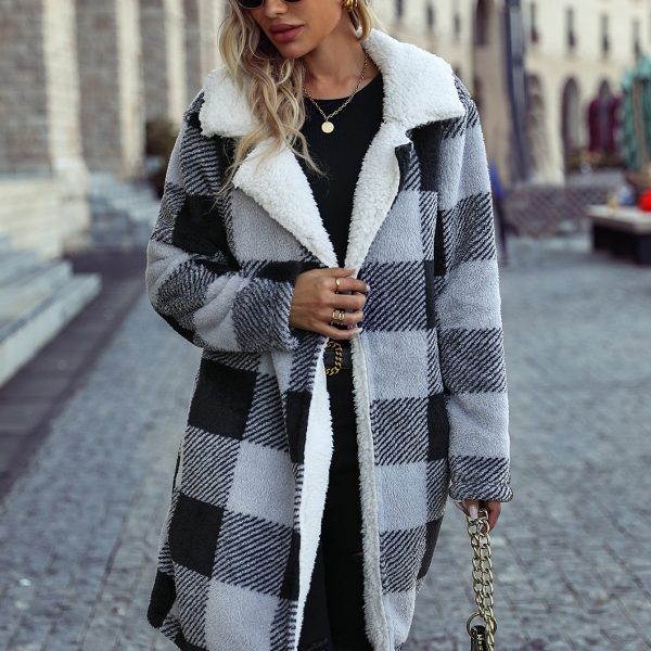 Collared Buckle-Free Plaid Loose Plush Coat