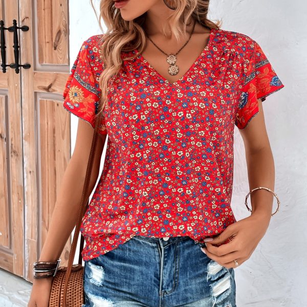 Small Floral V-Neck Women's Top - Chic Fashion