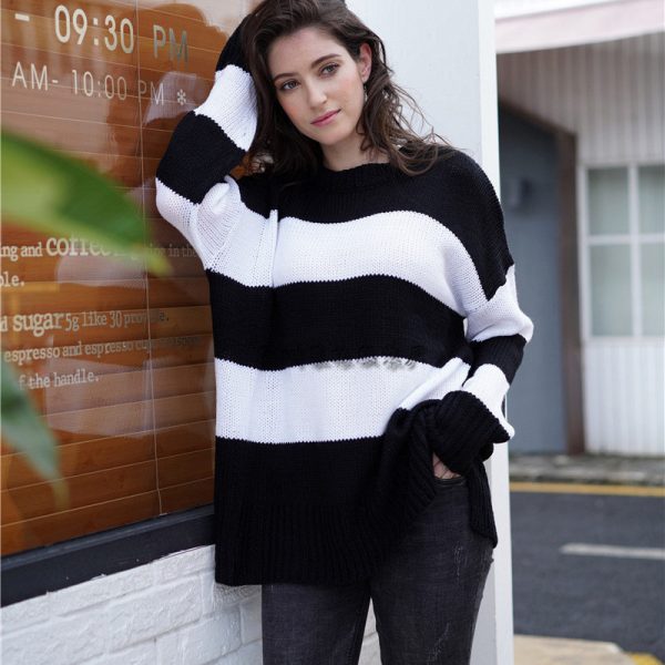 Autumn Arrival round Neck Striped Sweater