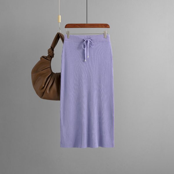 ce Silk Knitted Hip Skirt: Chic Mid-Length