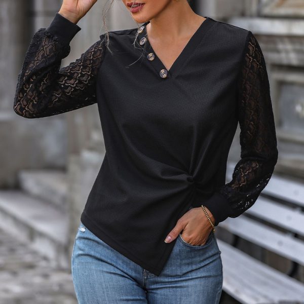 Chic Black Long-Sleeved Knitted Top