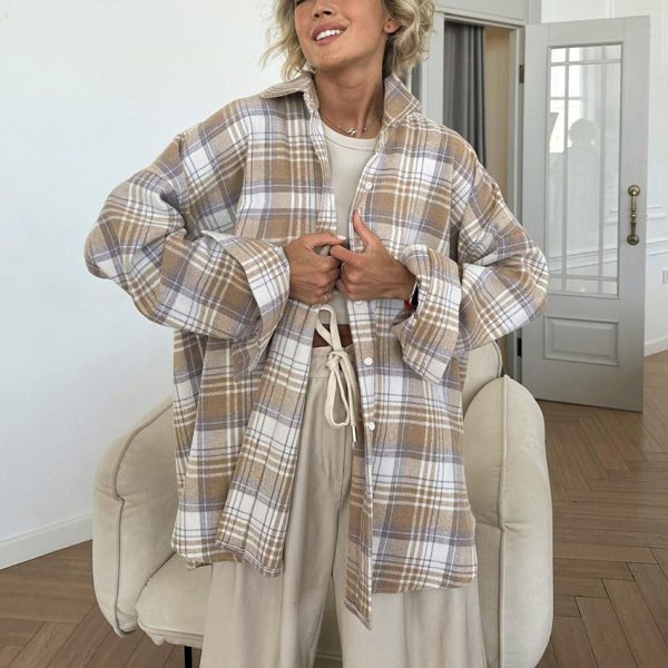 Autumn Retro Woolen Plaid Shirt Women Oversize Maillard Long Sleeve Collared Shacket Outfit Ideas